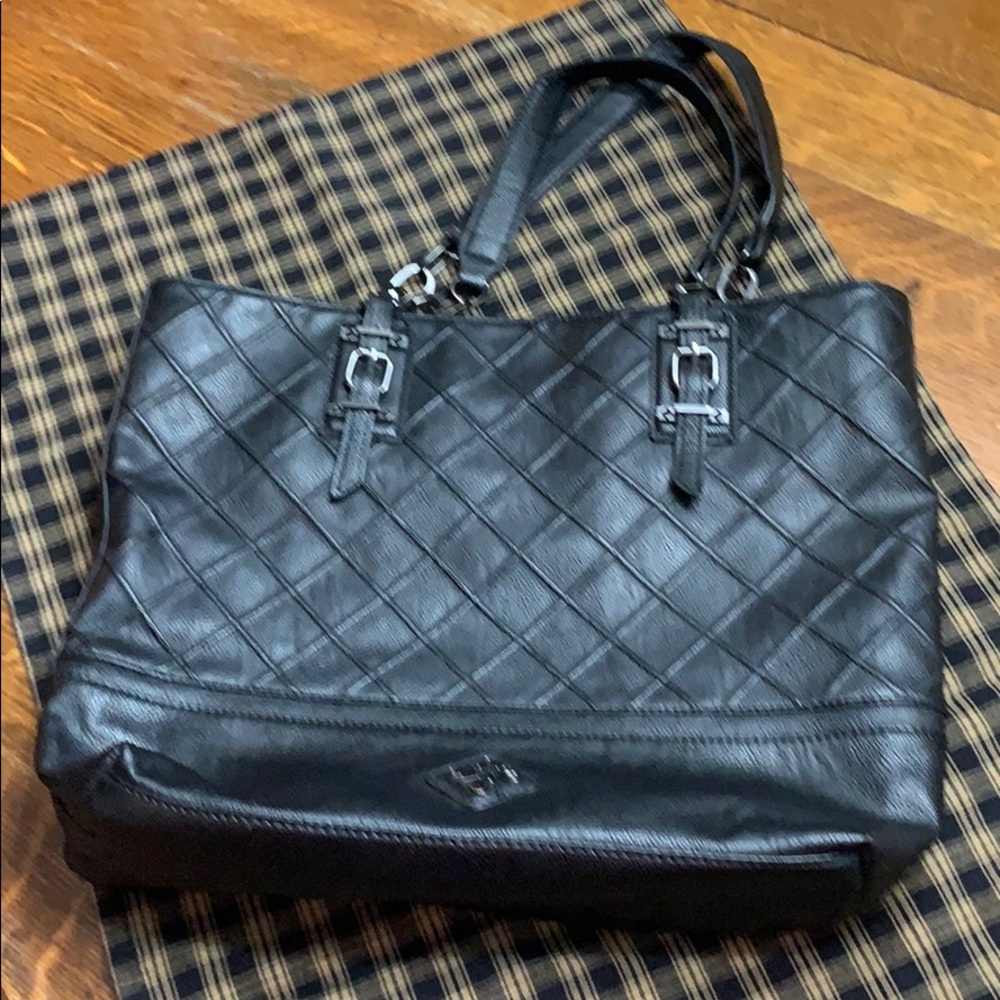 “Simply Vera” 12 x 14 Vera Wang Purse